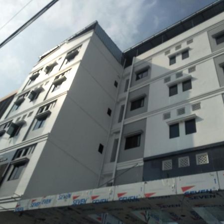 Penthouse Hotel Jakarta Exterior photo