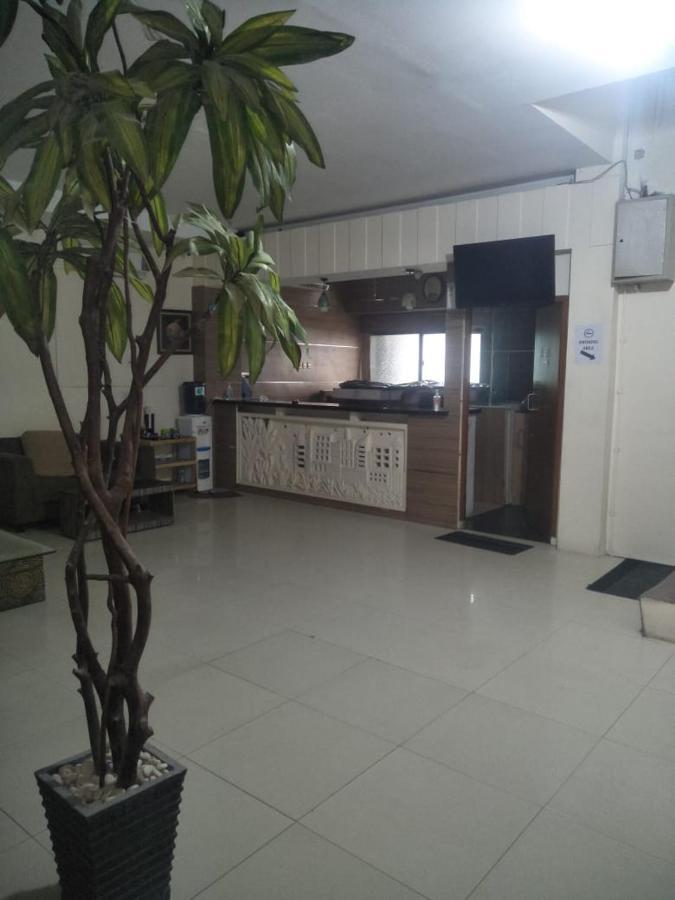 Penthouse Hotel Jakarta Exterior photo